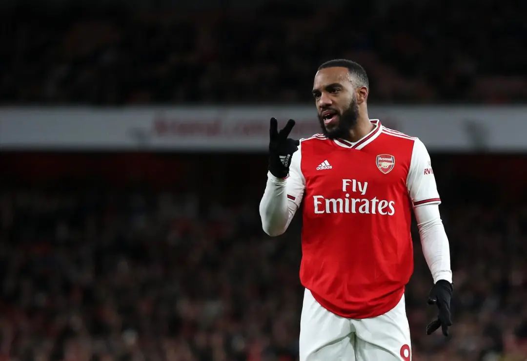 云开体育巴塞罗那完成体检冲刺阶段曼联调整名单以备德国杯，现场解说直呼：今晨萨克拉门托国王队长鼓劲的简单介绍