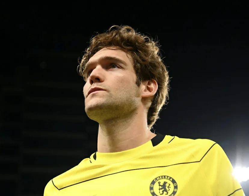 巴塞罗那完成体检冲刺阶段曼联调整名单以备德国杯，现场解说直呼：今晨萨克拉门托国王队长鼓劲的简单介绍